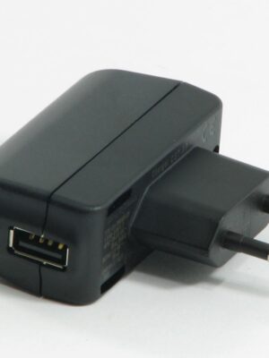 ORIGINAL TRAVEL CHARGER CST 80 USB 700mA