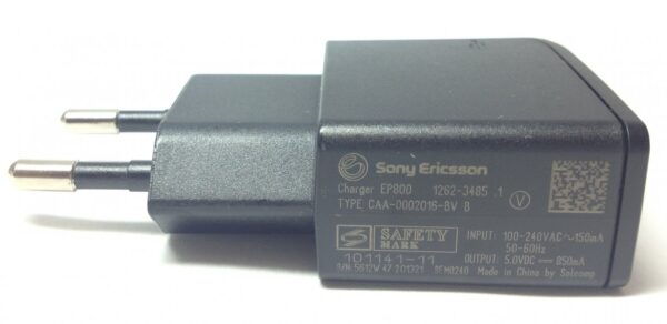 SONY ERICSSON ORIGINAL TRAVEL CHARGER EP800 USB 850mA